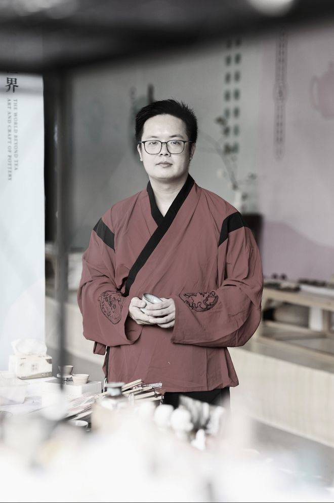 工匠卢震峰陶艺作品展出不朽情缘试玩版【诸